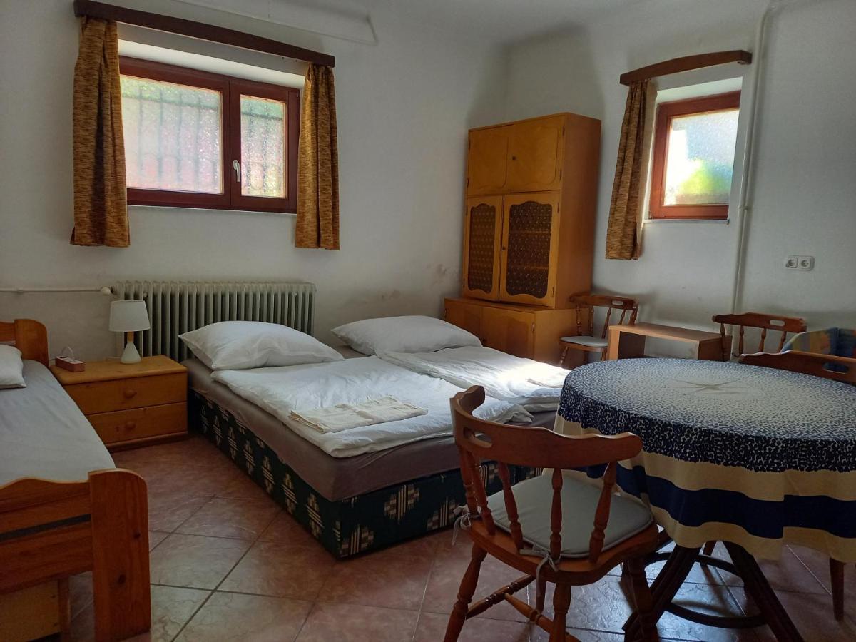 Flamingo Apartman Шопрон Экстерьер фото